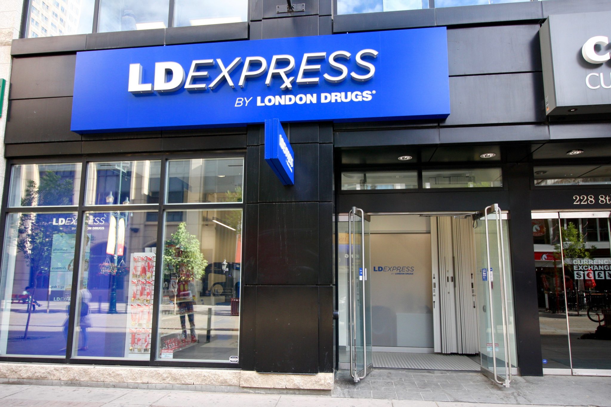 Vancouver-based London Drugs opens first LDEXPRESS urban concept - urbanYVR