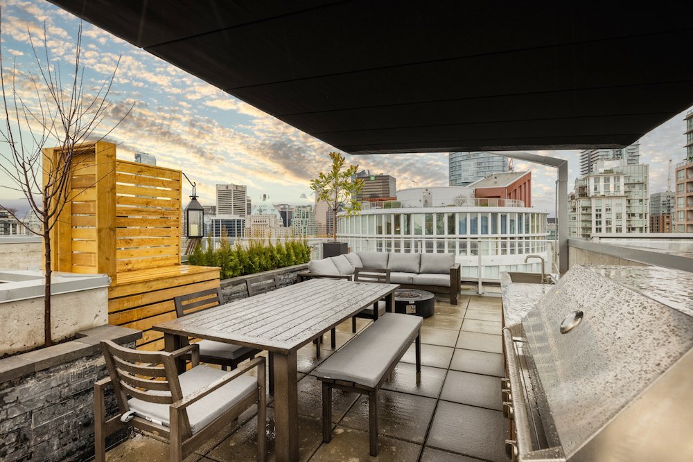 New Listing: Chic Downtown Penthouse With Private Rooftop Patio - Urbanyvr